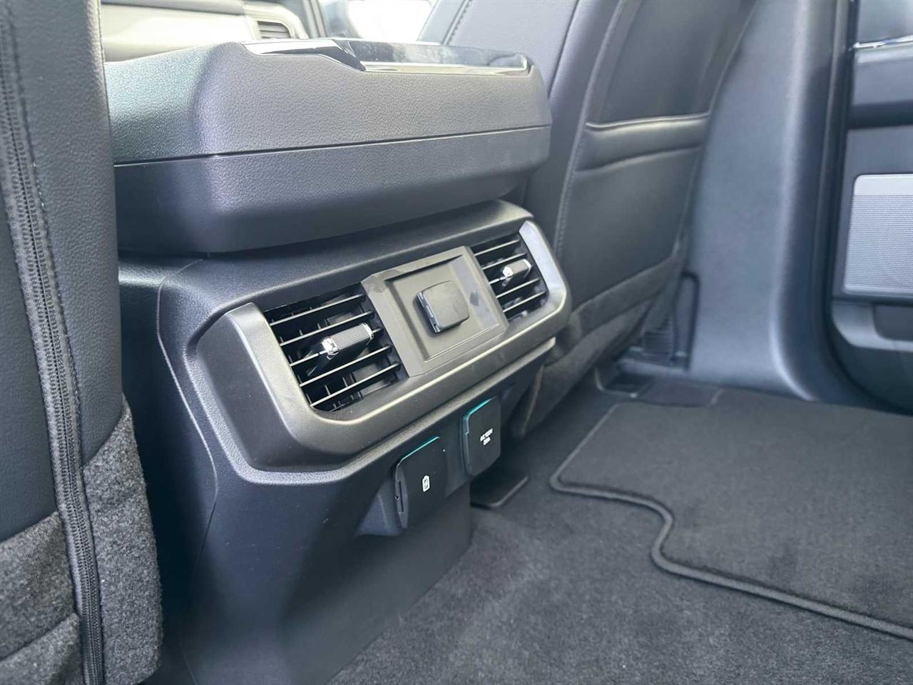 Ford F-150 Lariat 4WD SuperCrew 5.5' Box 2026