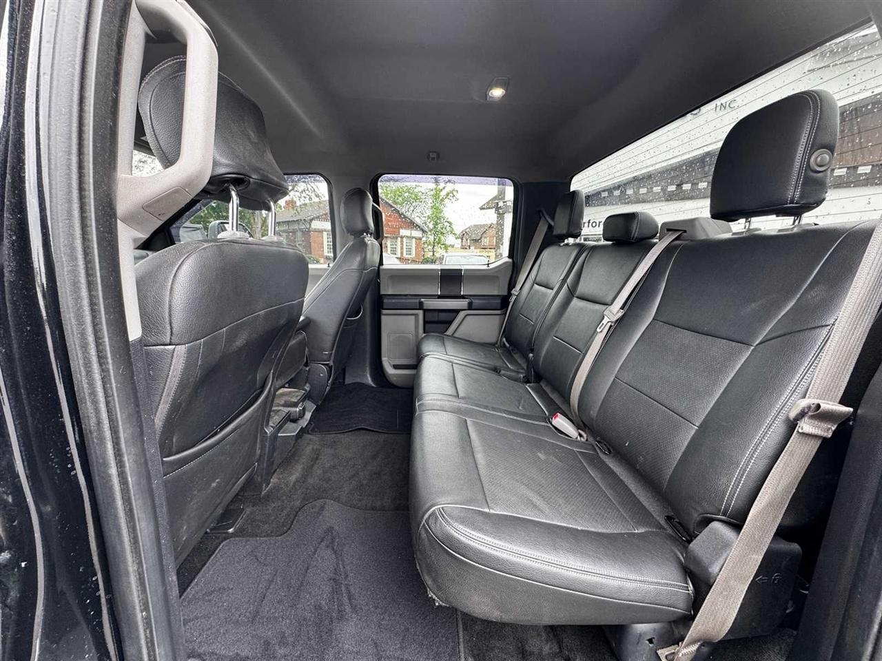 Ford Super Duty F-250 SRW XLT 4WD Crew Cab 8' Box 2017