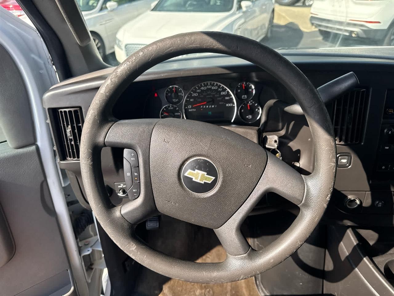 Chevrolet Express Passenger RWD 3500 155" LT 2018