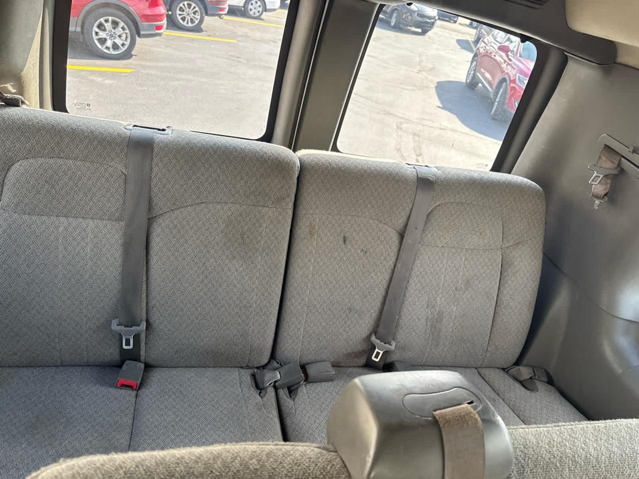 Chevrolet Express Passenger RWD 3500 155" LT 2018