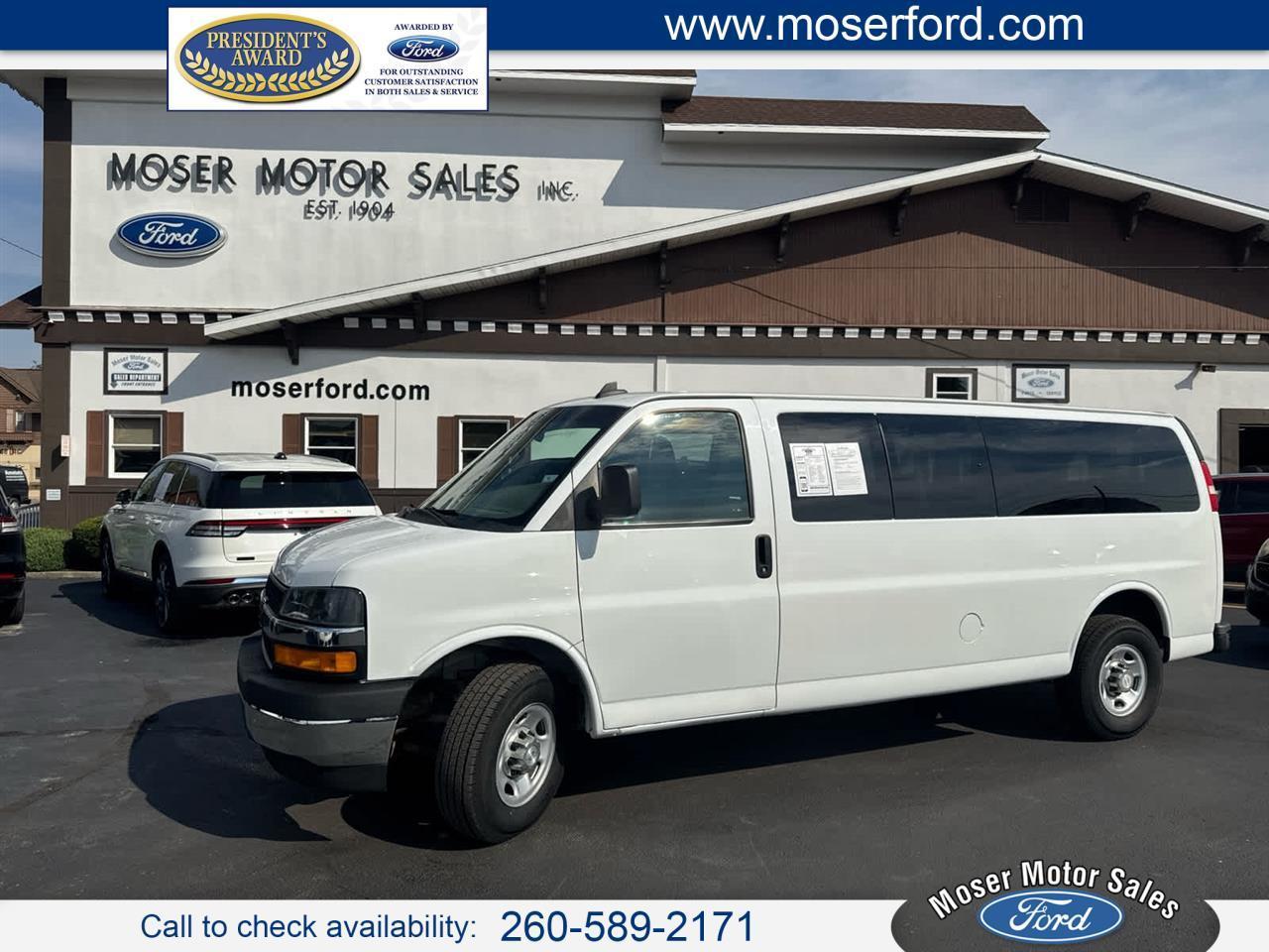 2018 Chevrolet Express Passenger RWD 3500 155" LT