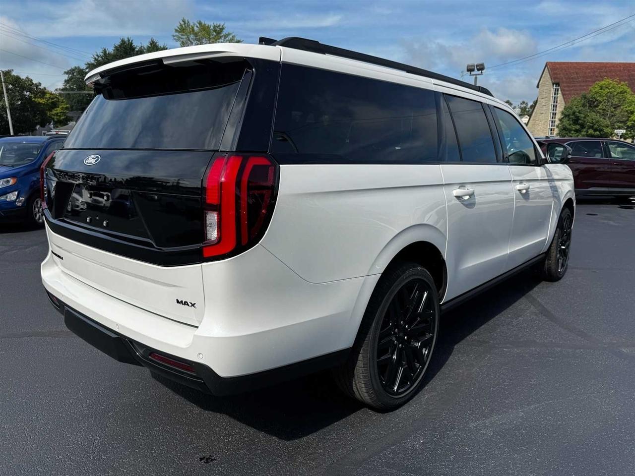 Ford Expedition Max Platinum 4x4 2027
