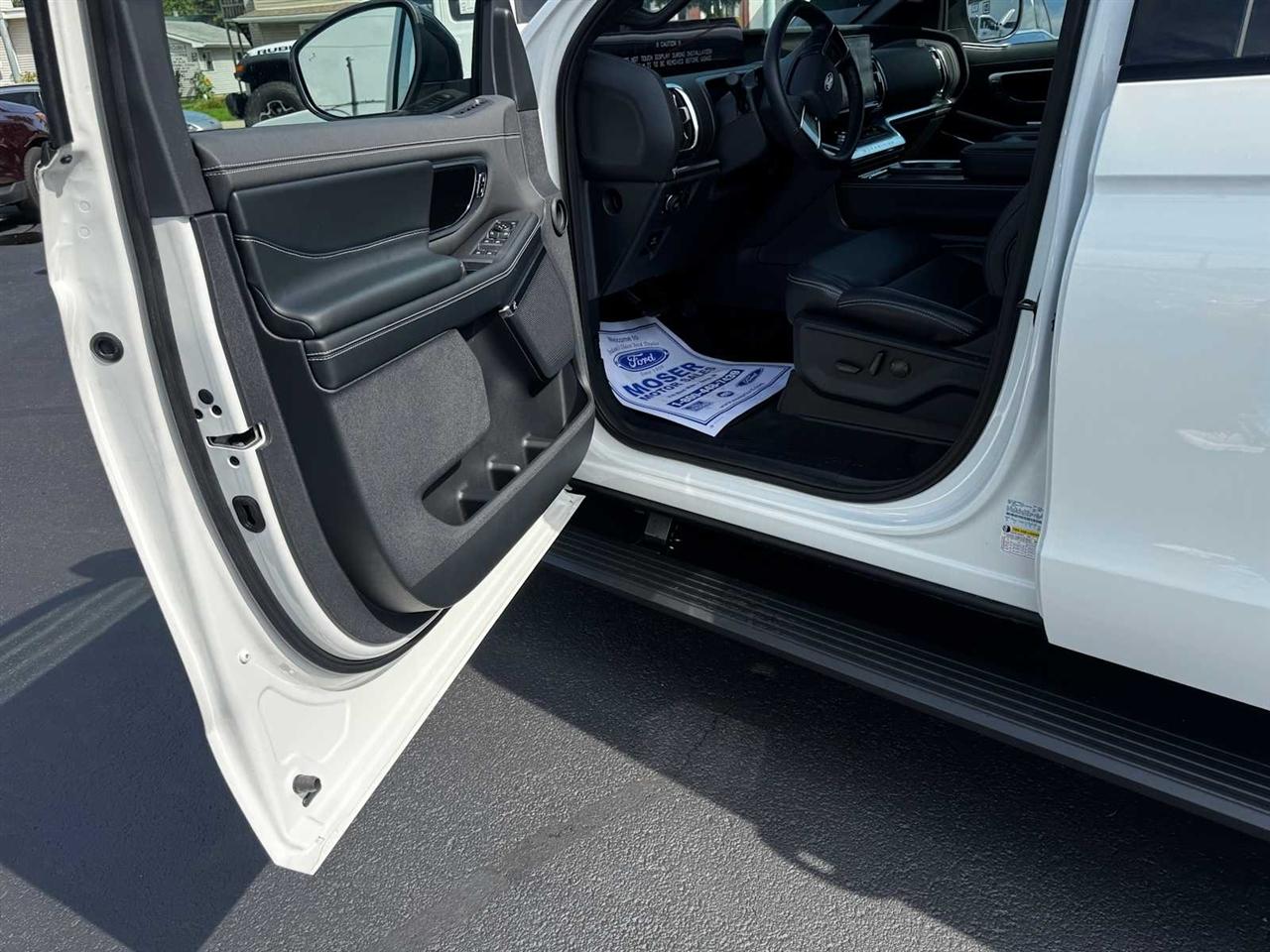 Ford Expedition Max Platinum 4x4 2027