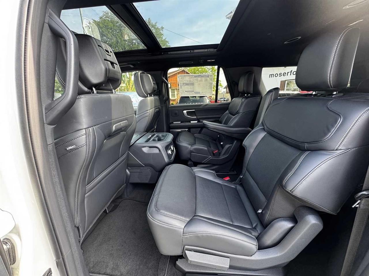 Ford Expedition Max Platinum 4x4 2027