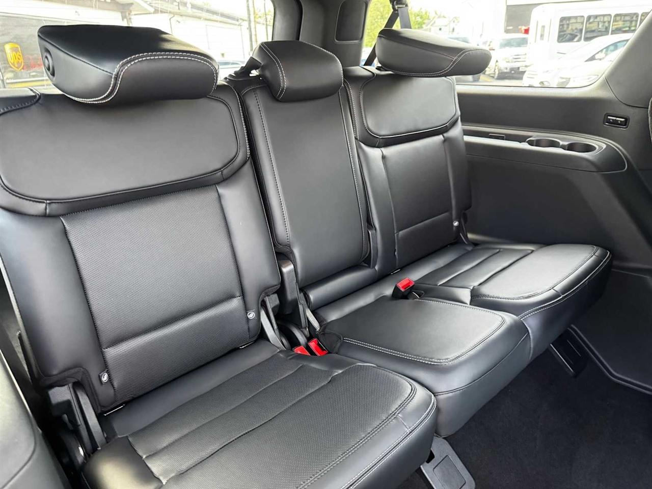 Ford Expedition Max Platinum 4x4 2027