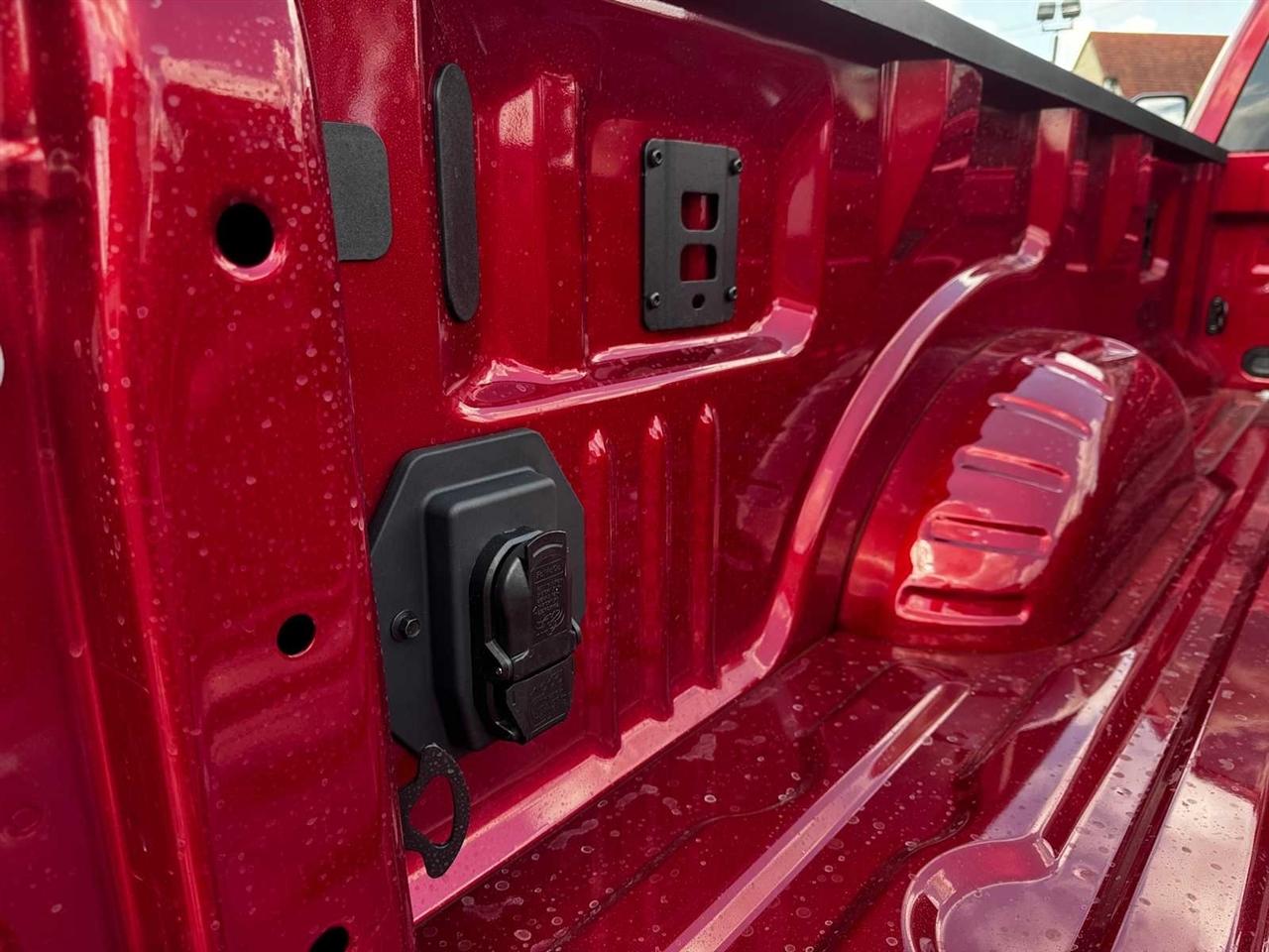 Ford Super Duty F-250 SRW XLT 4WD Reg Cab 8' Box 2026