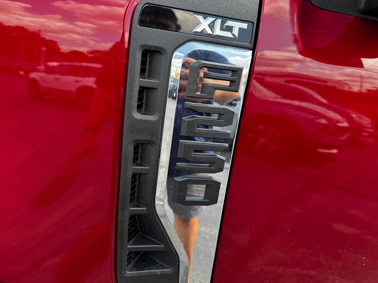 Ford Super Duty F-250 SRW XLT 4WD Reg Cab 8' Box 2026