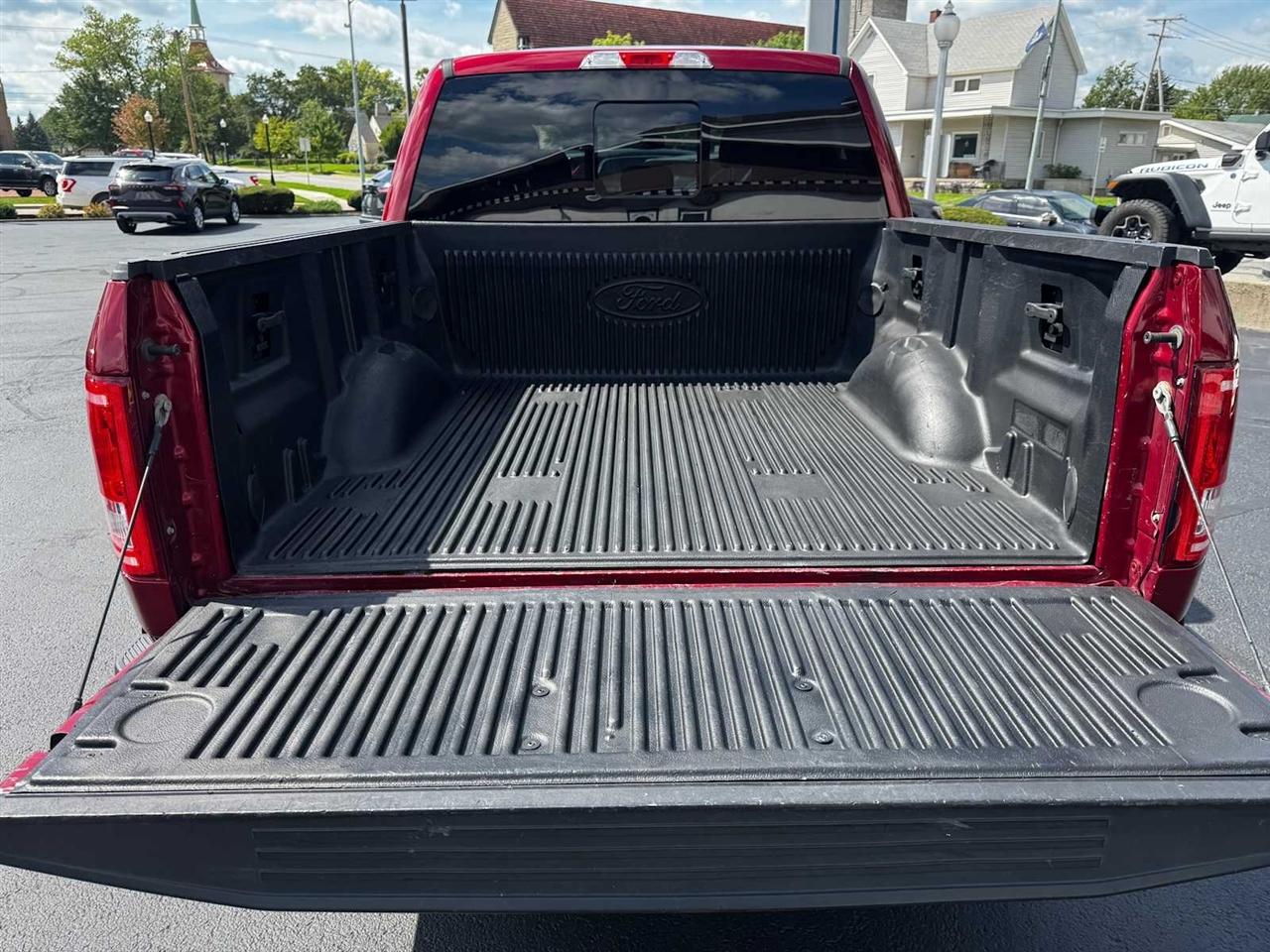 Ford F-150 4WD SuperCrew 145" XLT 2015