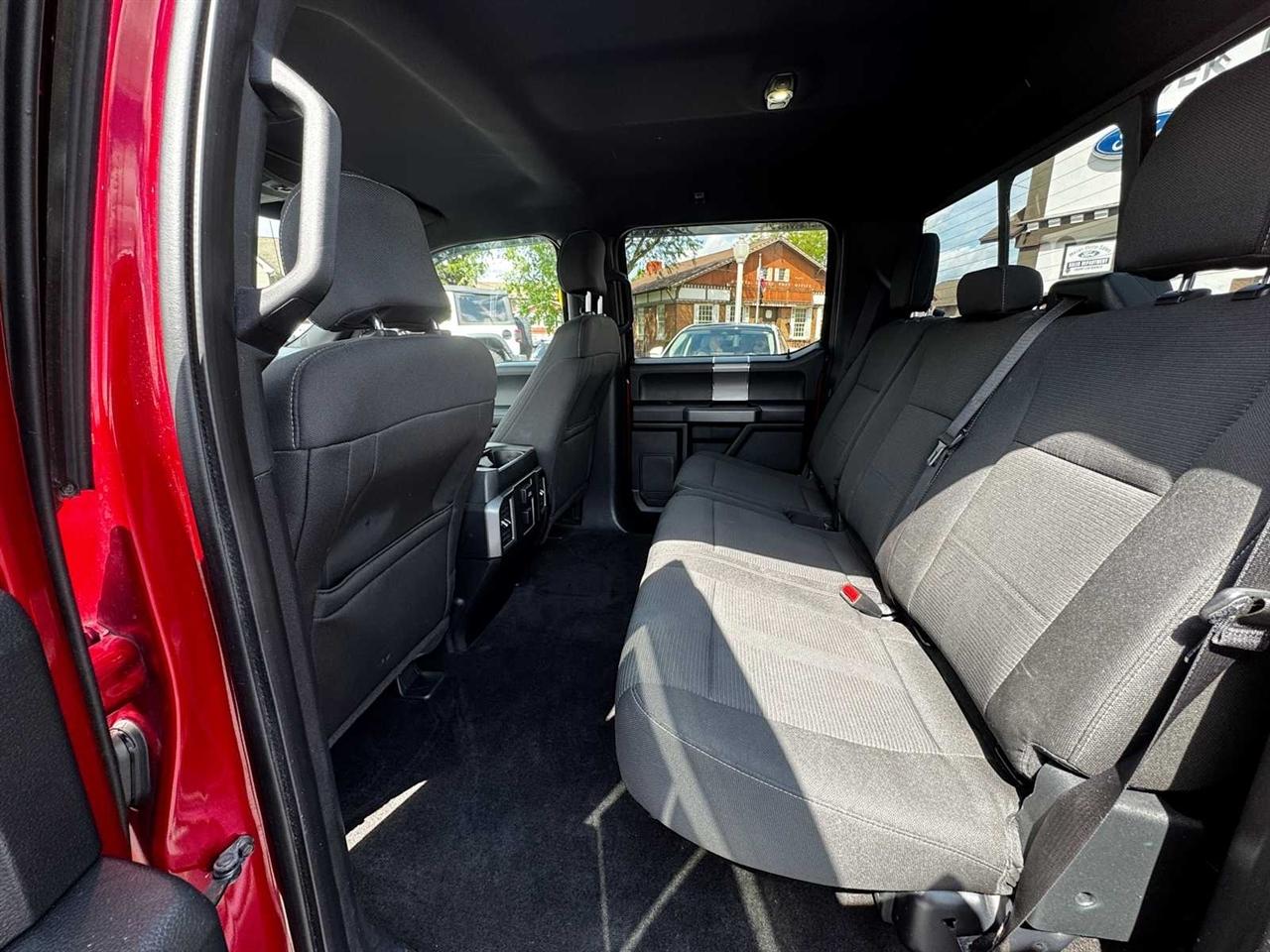 Ford F-150 4WD SuperCrew 145" XLT 2015
