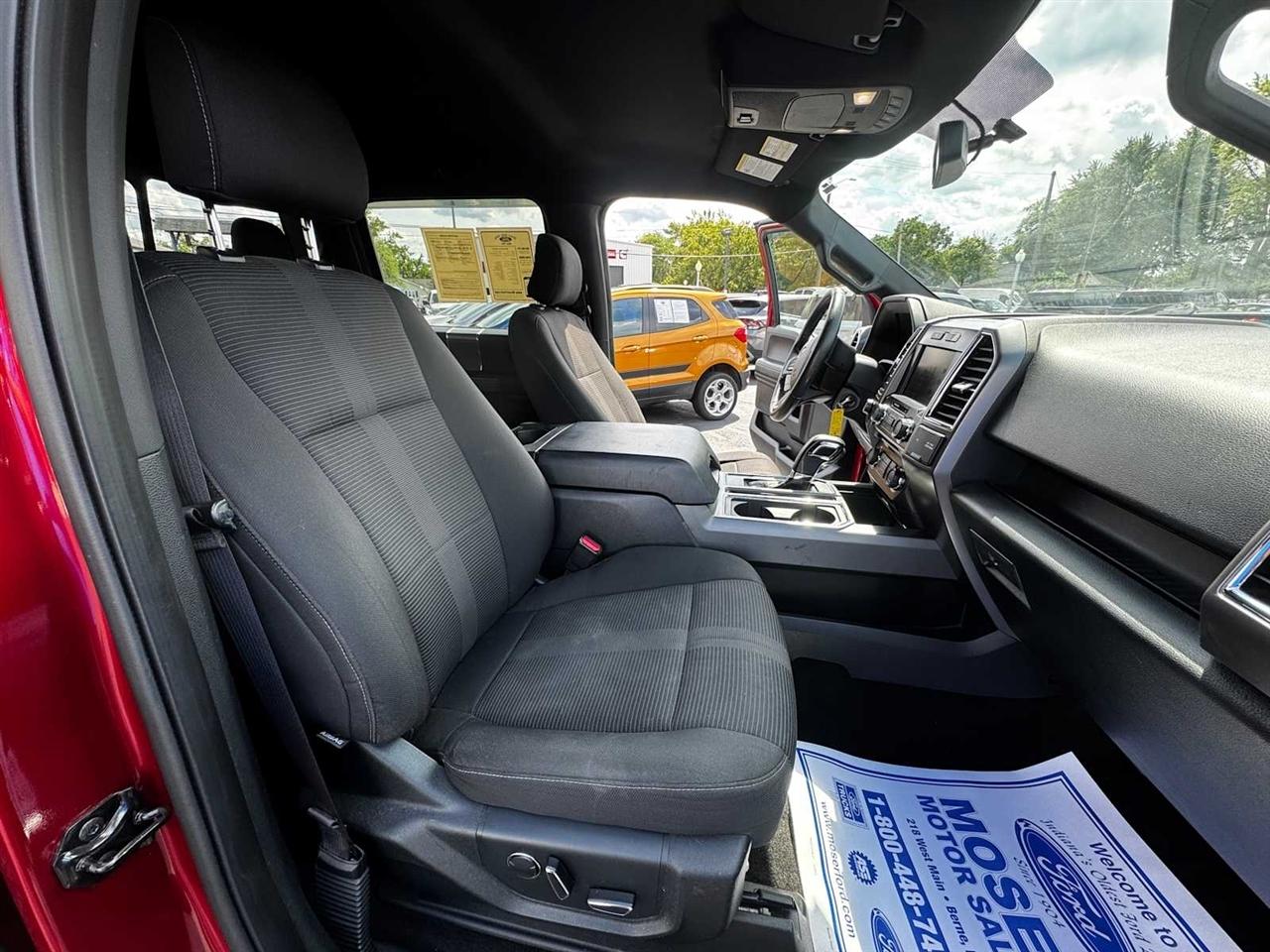 Ford F-150 4WD SuperCrew 145" XLT 2015