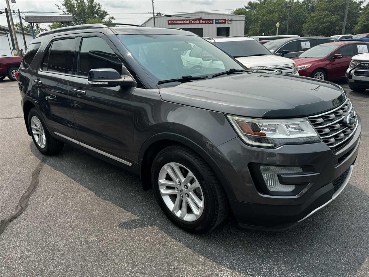 2017 Ford Explorer 25