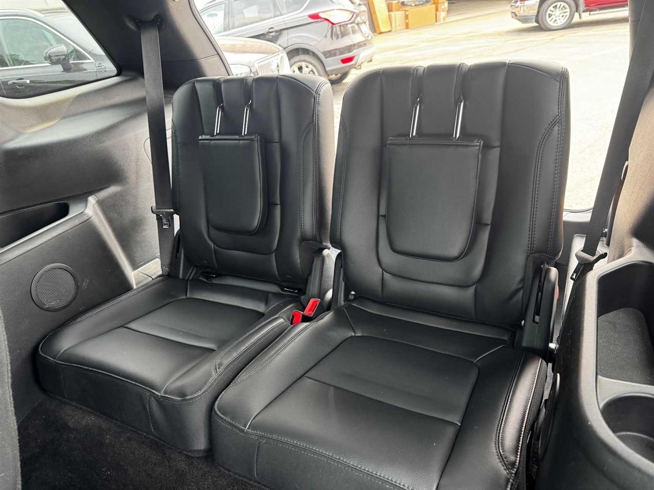 2017 Ford Explorer 38