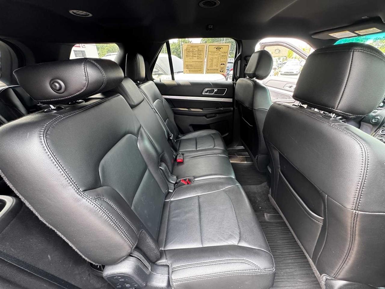 2017 Ford Explorer 43