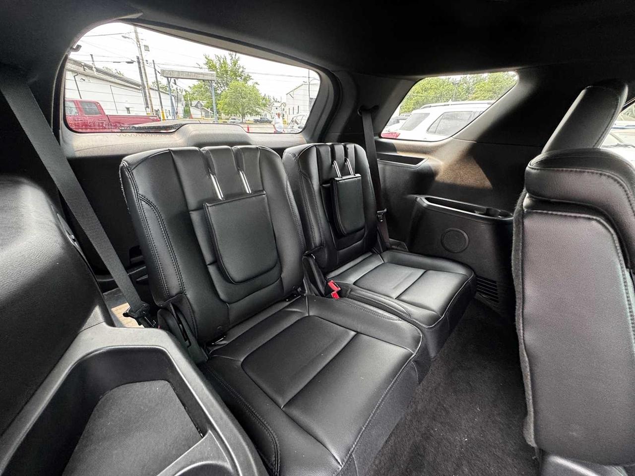 2017 Ford Explorer 44
