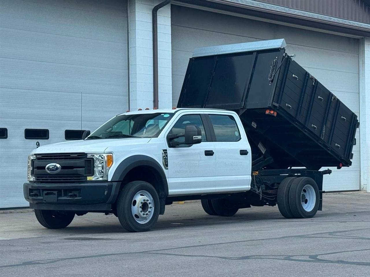 Ford Super Duty F-450 DRW XL 2WD Crew Cab 179" WB 60" CA 2017
