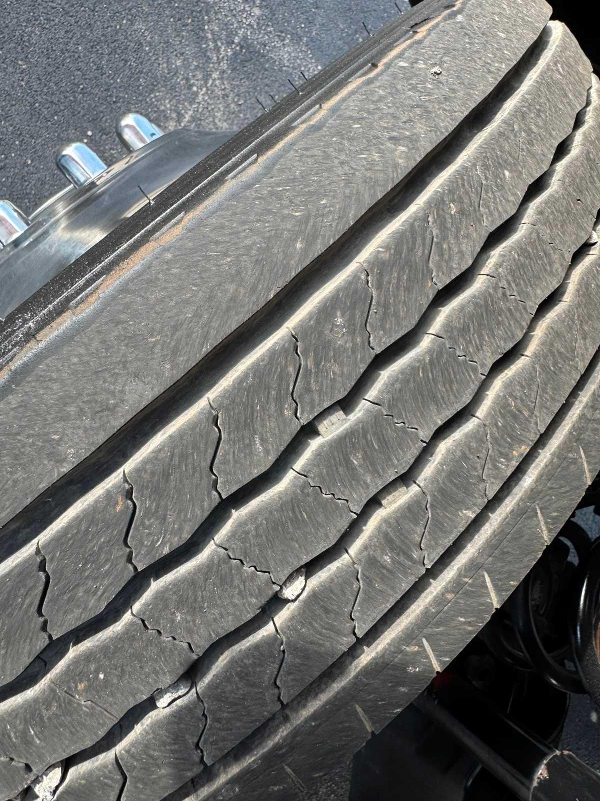 Ford Super Duty F-450 DRW XLT 2WD Crew Cab 179" WB 60" CA XLT 2018
