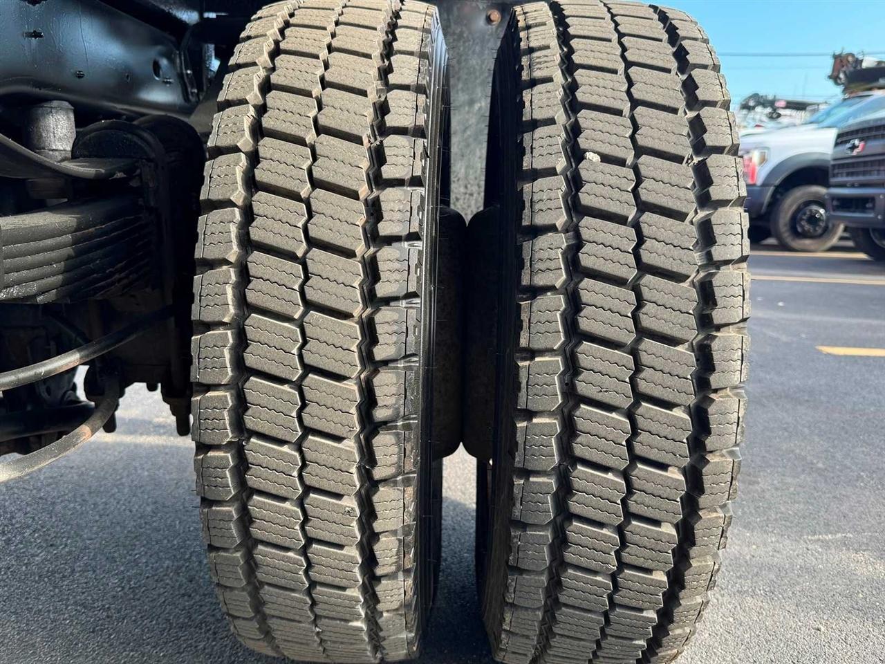 Ford Super Duty F-450 DRW XLT 2WD Crew Cab 179" WB 60" CA XLT 2018