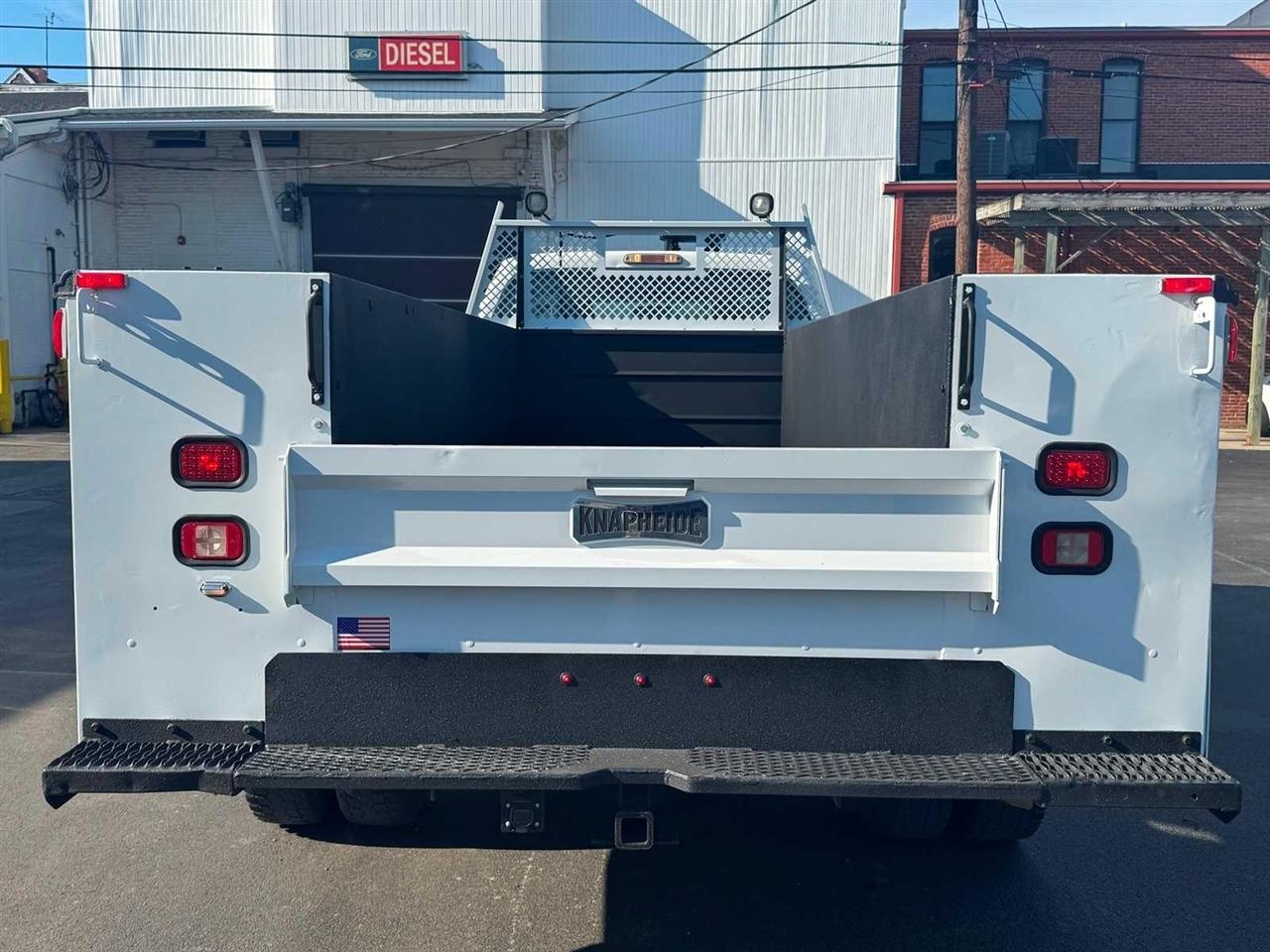 Ford Super Duty F-550 DRW 4WD SuperCab 186" WB 84" CA XLT 2014