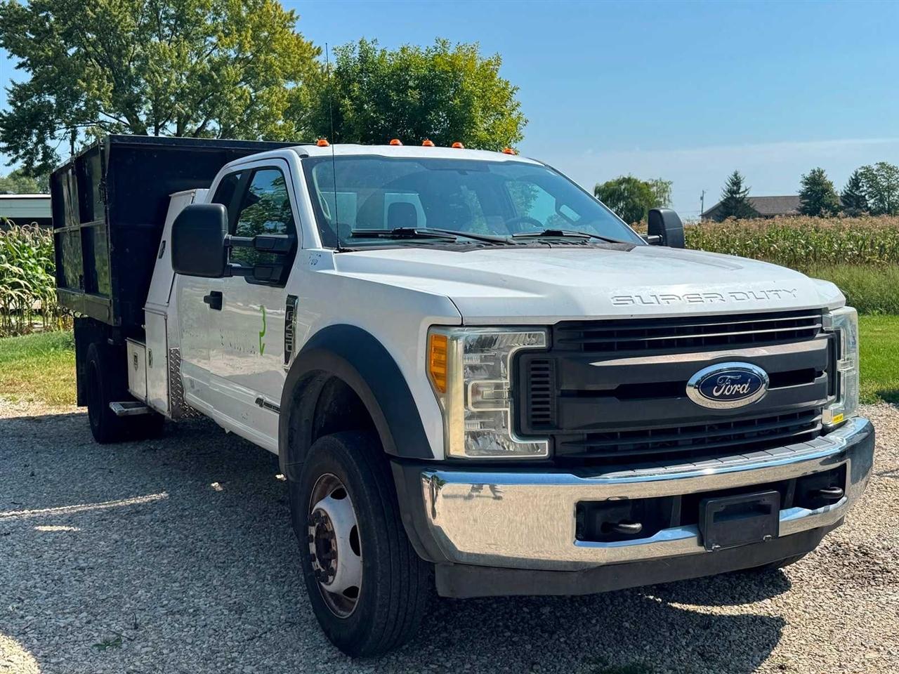 Ford Super Duty F-450 DRW Lariat 2WD SuperCab 192" WB 84" CA 2017