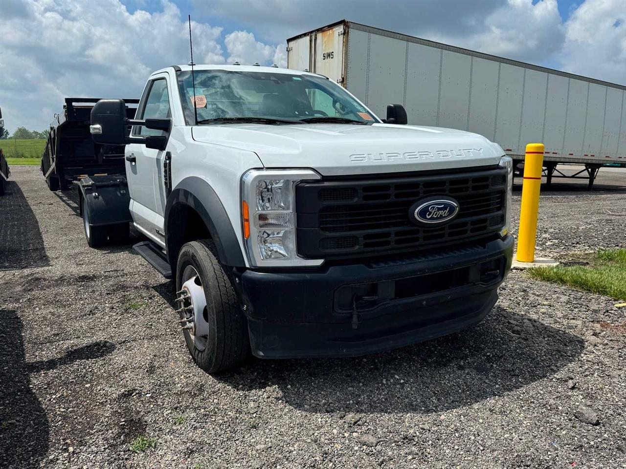 Ford Super Duty F-450 DRW XL 4WD Reg Cab 145" WB 60" CA 2023