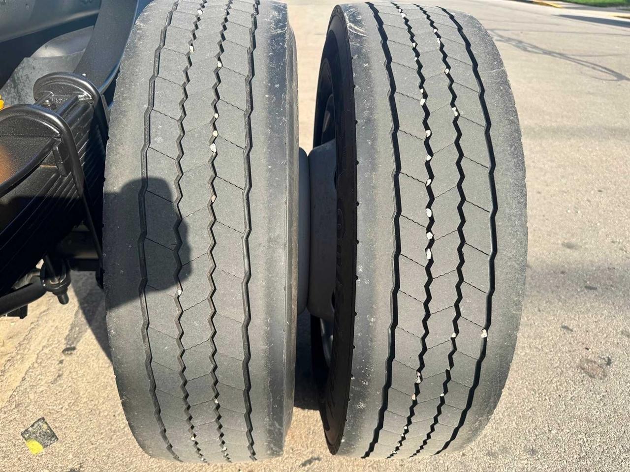 Ford Super Duty F-450 DRW XL 4WD Reg Cab 145" WB 60" CA 2023