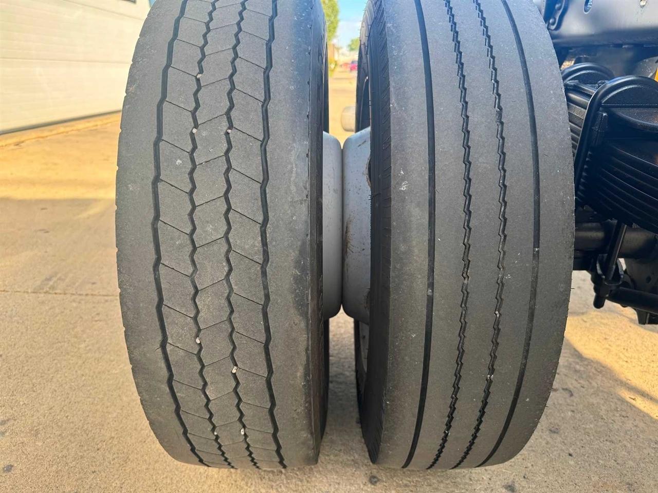 Ford Super Duty F-450 DRW XL 4WD Reg Cab 145" WB 60" CA 2023