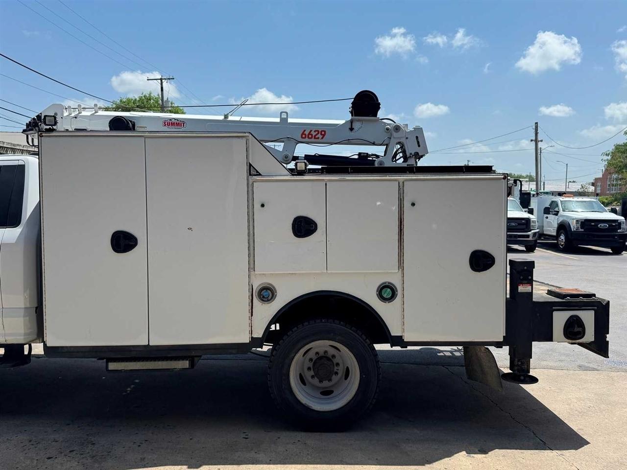 Ford Super Duty F-600 DRW XL 4WD Reg Cab 145" WB 60" CA 2021