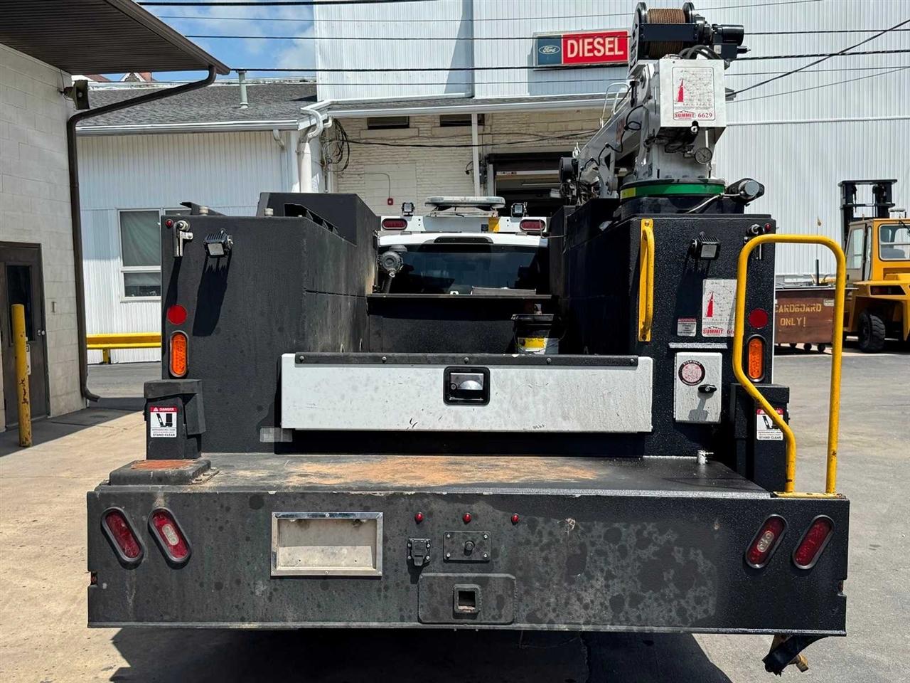 Ford Super Duty F-600 DRW XL 4WD Reg Cab 145" WB 60" CA 2021