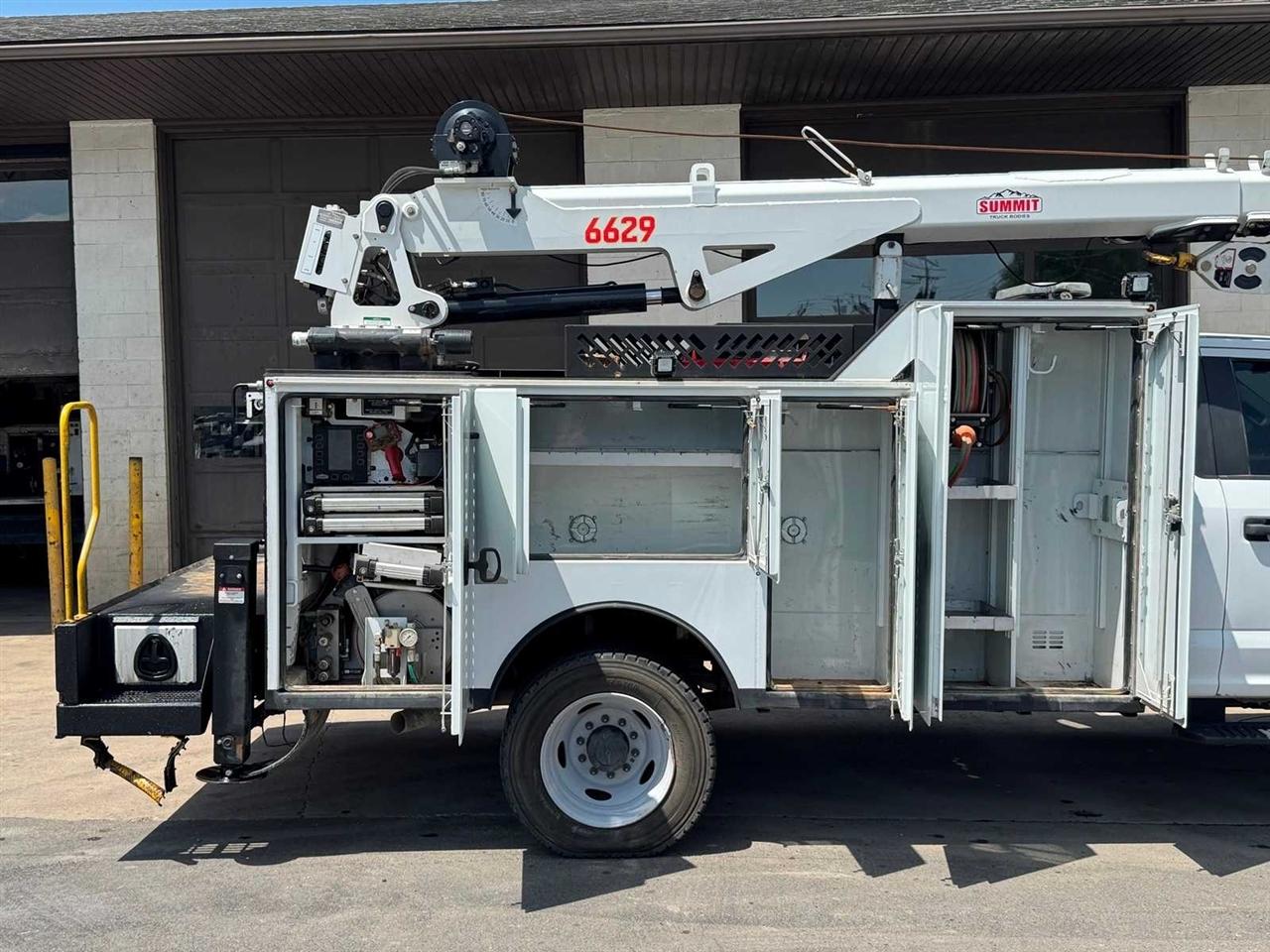 Ford Super Duty F-600 DRW XL 4WD Reg Cab 145" WB 60" CA 2021