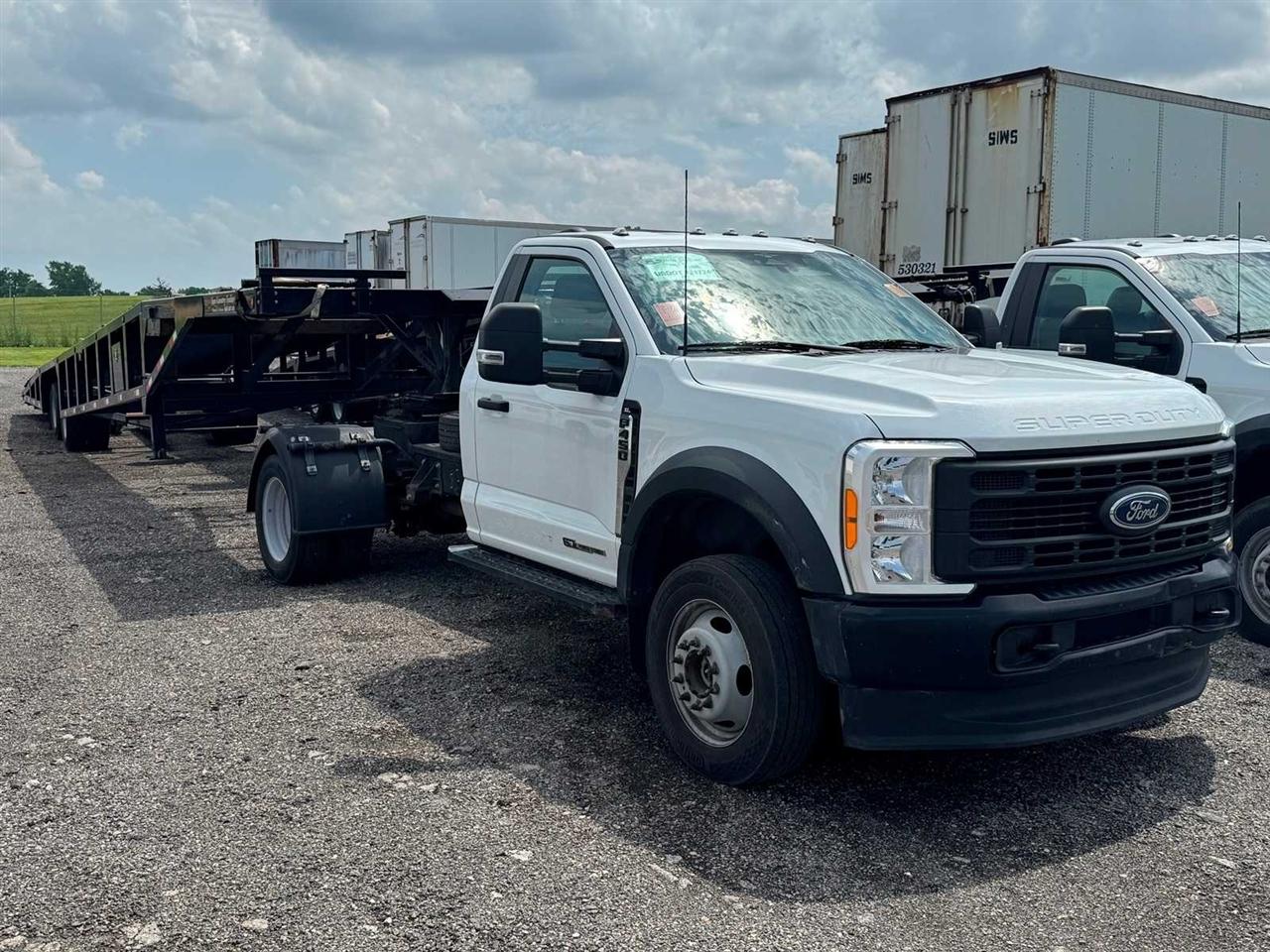 Ford Super Duty F-450 DRW XL 4WD Reg Cab 145" WB 60" CA 2023
