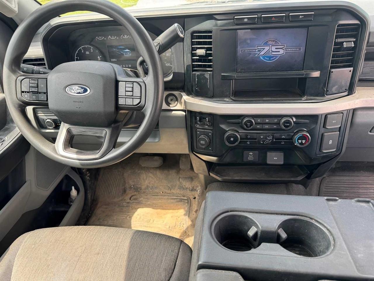 Ford Super Duty F-450 DRW XL 4WD Reg Cab 145" WB 60" CA 2023