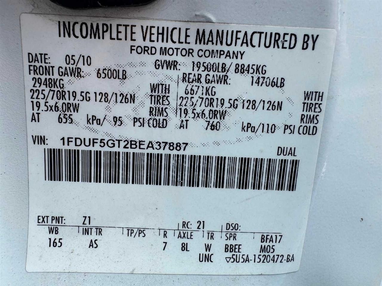 Ford Super Duty F-550 DRW 2WD Reg Cab 141" WB 60" CA XLT 2011