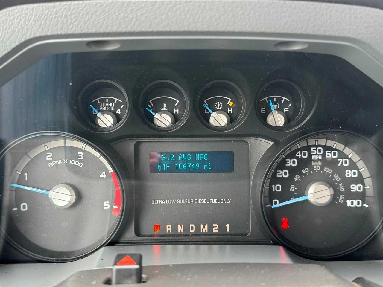 Ford Super Duty F-550 DRW 2WD Reg Cab 141" WB 60" CA XL 2011