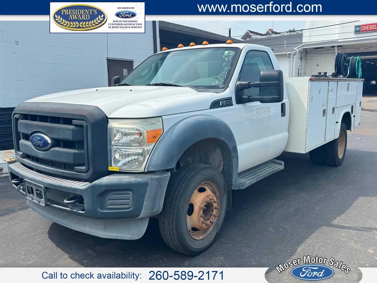 Ford Super Duty F-550 DRW 2WD Reg Cab 165" WB 84" CA XLT 2015