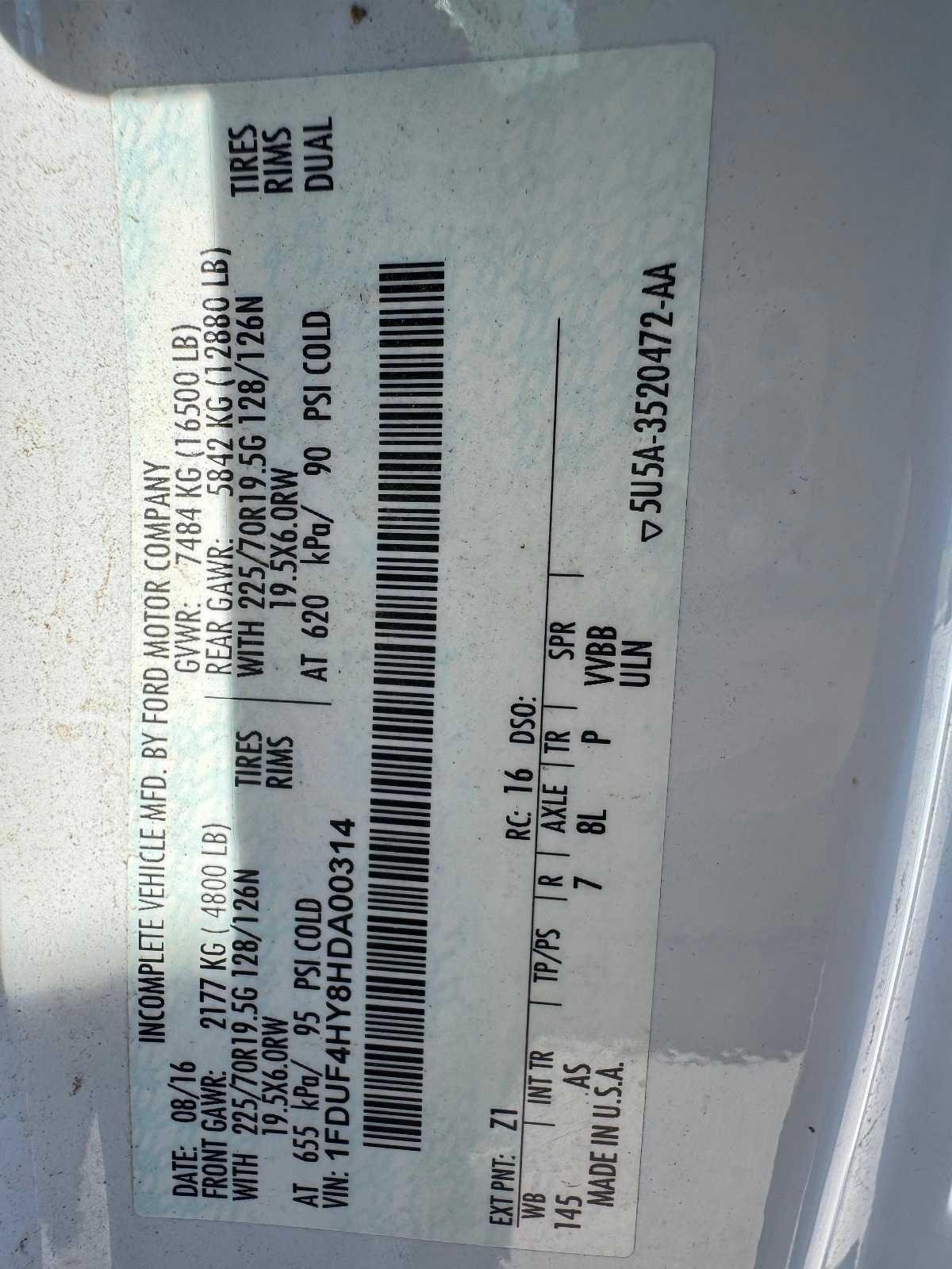 Ford Super Duty F-450 DRW XLT 4WD Reg Cab 205" WB 120" CA 2017