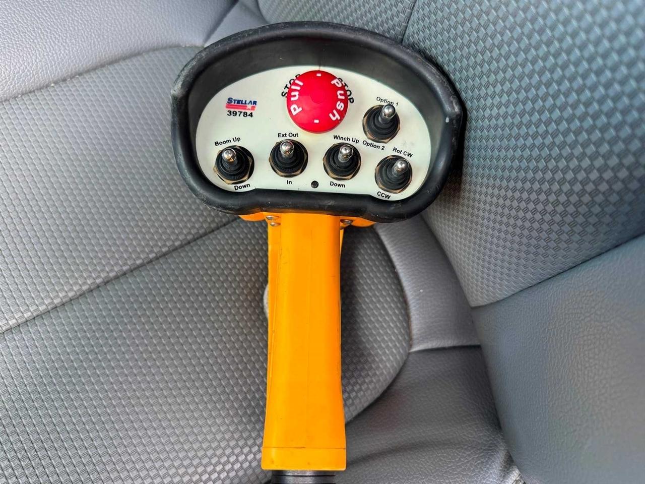 Ford Super Duty F-550 DRW 4WD Reg Cab 141" WB 60" CA XL 2015