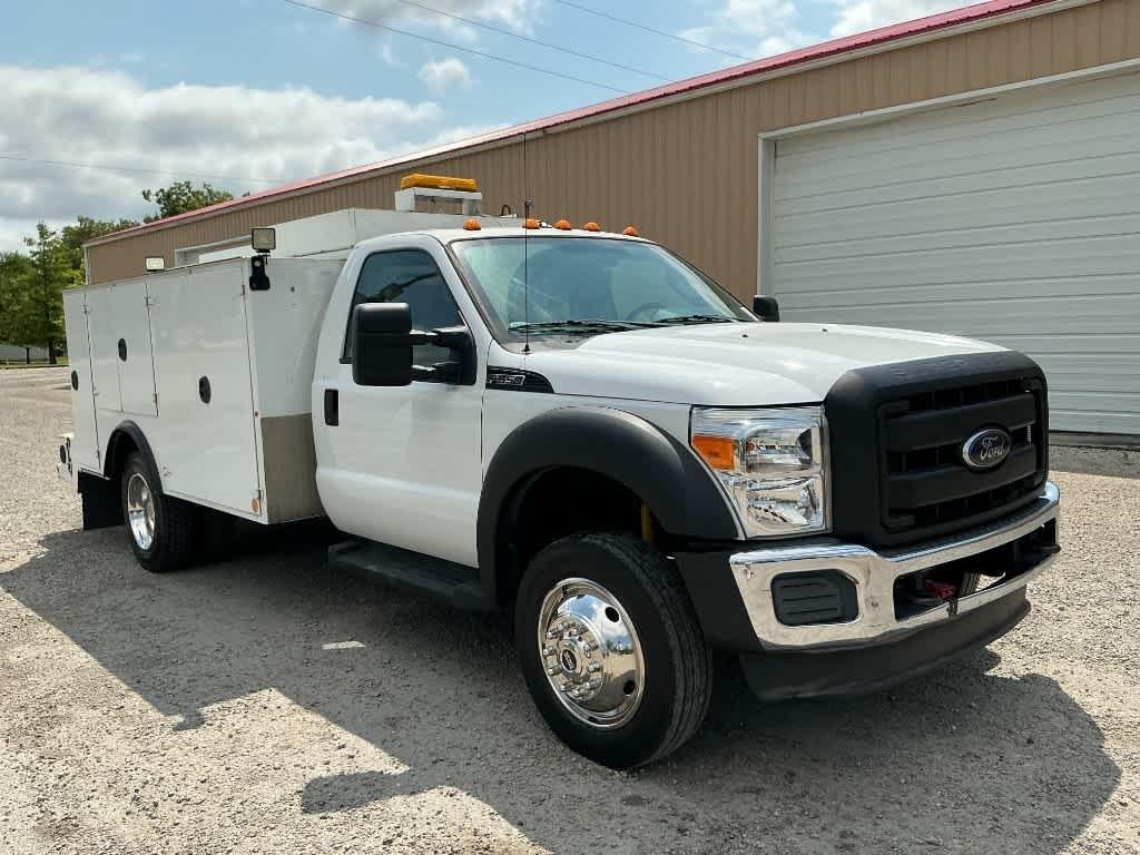Ford Super Duty F-550 DRW 4WD Reg Cab 141" WB 60" CA XL 2012