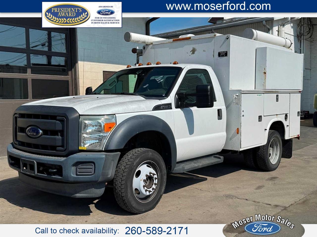 Ford Super Duty F-450 DRW 4WD Reg Cab 165" WB 84" CA XLT 2015
