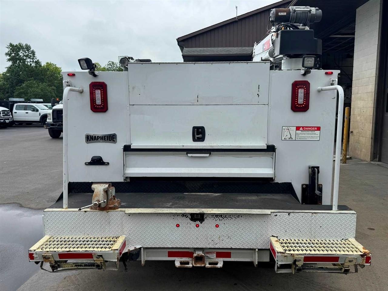 Ford Super Duty F-550 DRW XL 4WD Reg Cab 145" WB 60" CA 2019