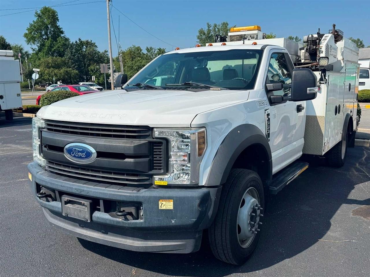 Ford Super Duty F-550 DRW XLT 4WD Reg Cab 145" WB 60" CA 2018