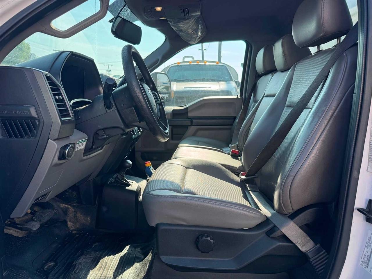 Ford Super Duty F-550 DRW XLT 4WD Reg Cab 145" WB 60" CA 2018