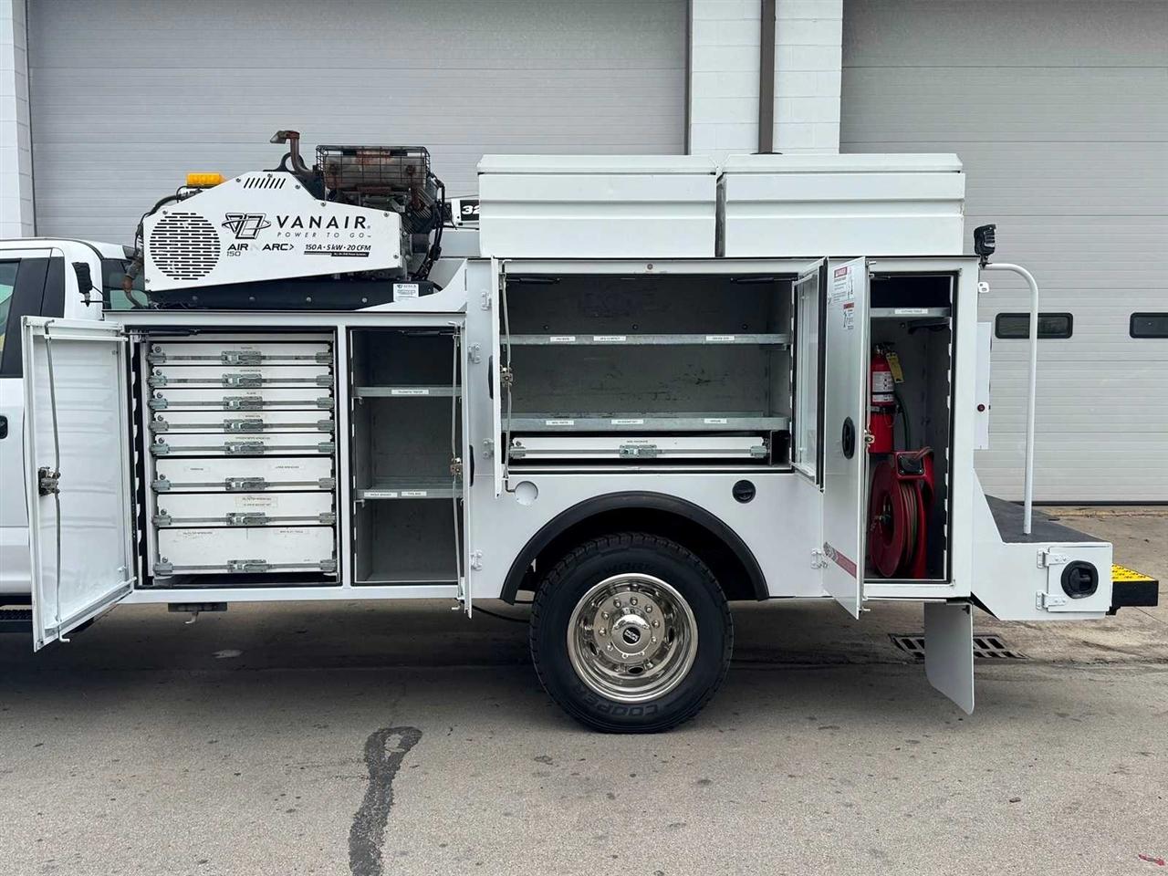Ford Super Duty F-550 DRW XL 4WD Reg Cab 145" WB 60" CA 2018
