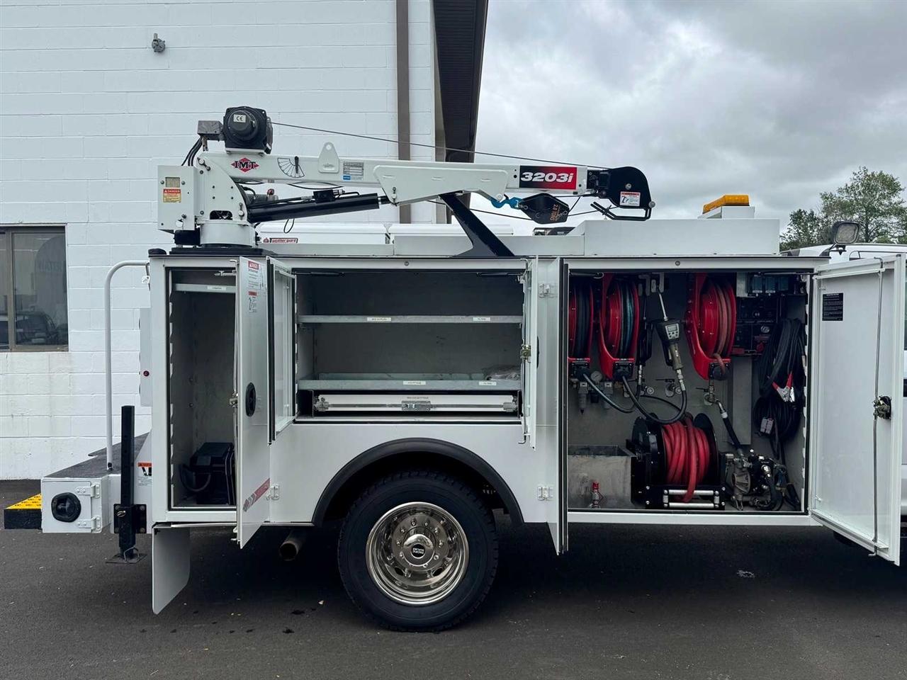 Ford Super Duty F-550 DRW XL 4WD Reg Cab 145" WB 60" CA 2018