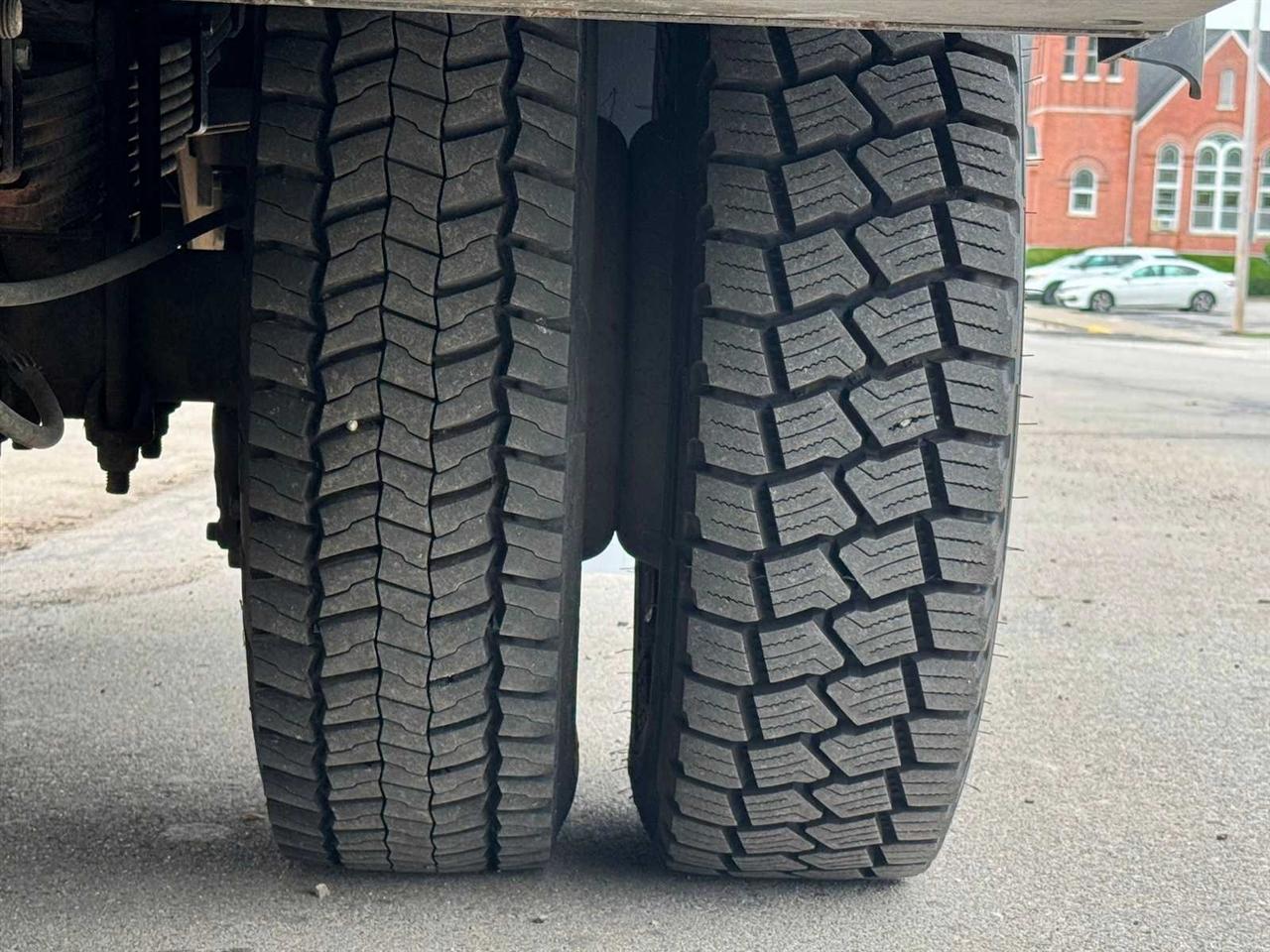 Ford Super Duty F-550 DRW XL 4WD Reg Cab 145" WB 60" CA 2018
