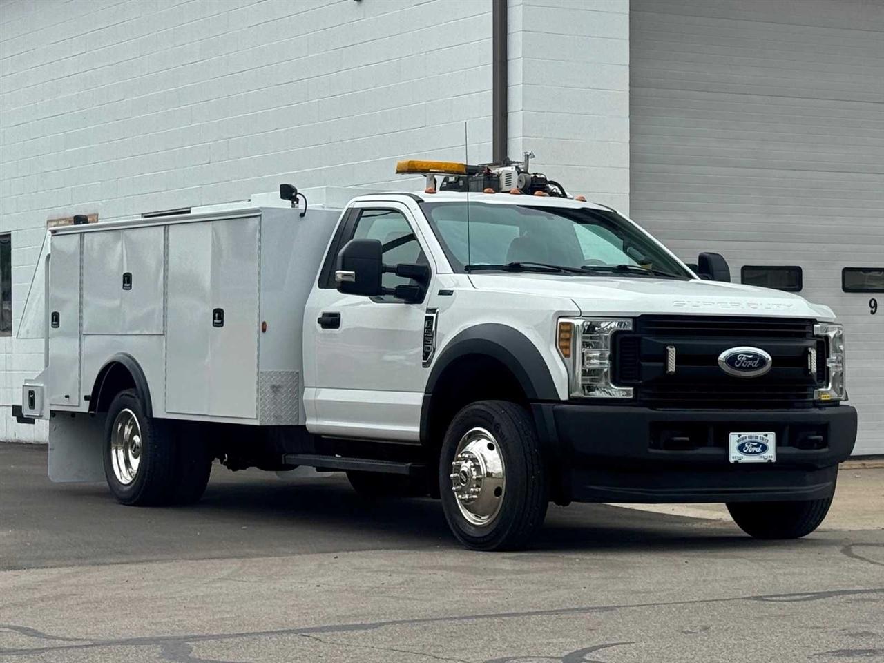 Ford Super Duty F-550 DRW XL 4WD Reg Cab 145" WB 60" CA 2019