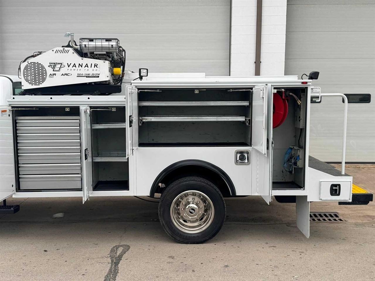 Ford Super Duty F-550 DRW XL 4WD Reg Cab 145" WB 60" CA 2019