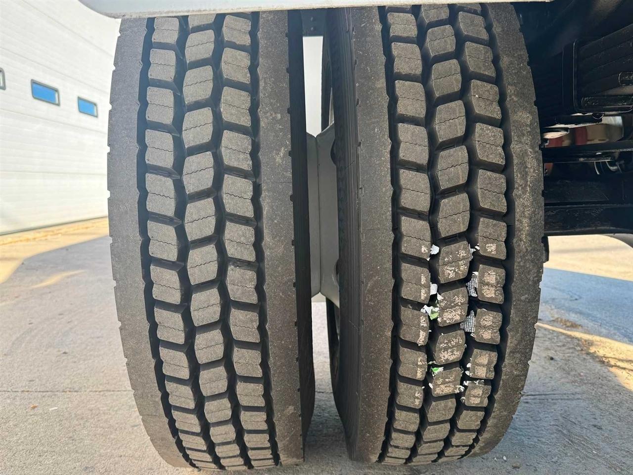 Ford Super Duty F-750 Straight Frame Reg Cab 2016
