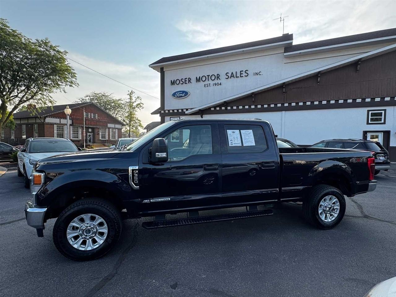 Ford Super Duty F-350 SRW XLT 4WD Crew Cab 6.75' Box 2022