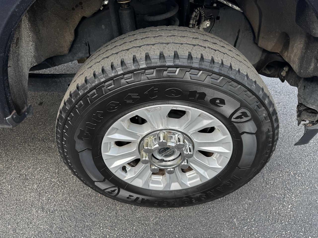 Ford Super Duty F-350 SRW XLT 4WD Crew Cab 6.75' Box 2022