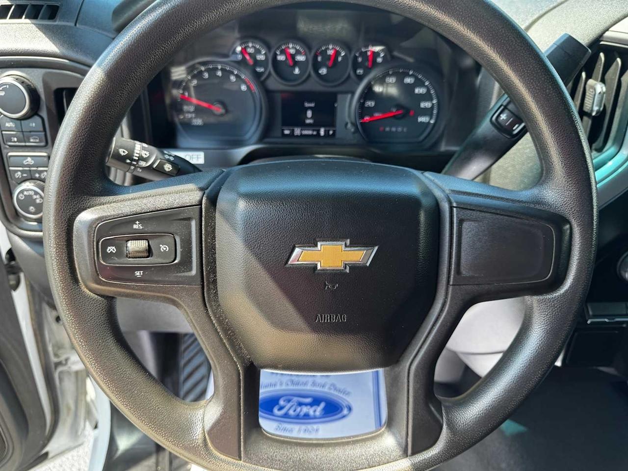 Chevrolet Silverado 1500 4WD Crew Cab 147" Custom 2021